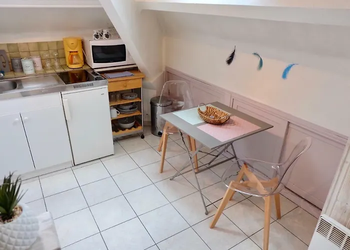 Confort, En Face Du Campus 1 Et Du Tramway